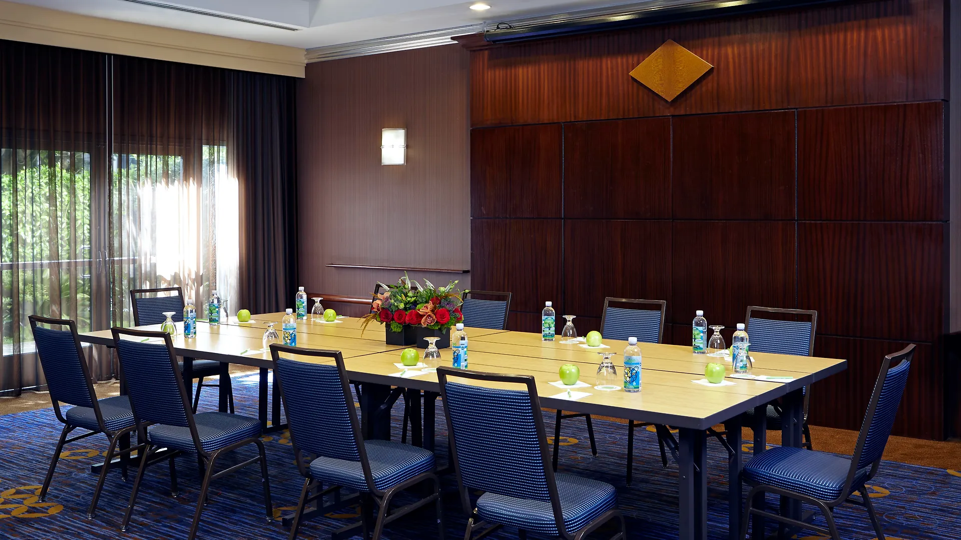 Hotel Courtyard By Marriott Los Angeles Lax / Century Boulevard