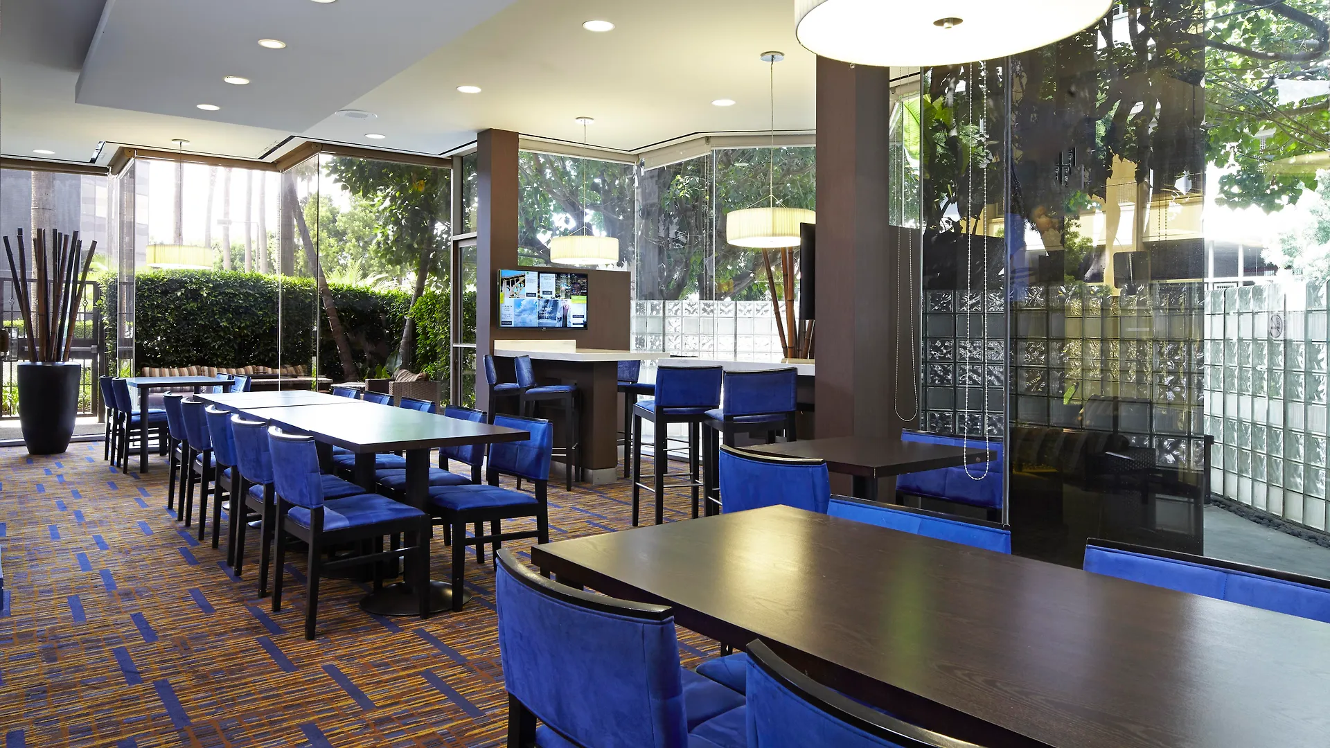 Courtyard By Marriott Los Angeles Lax / Century Boulevard