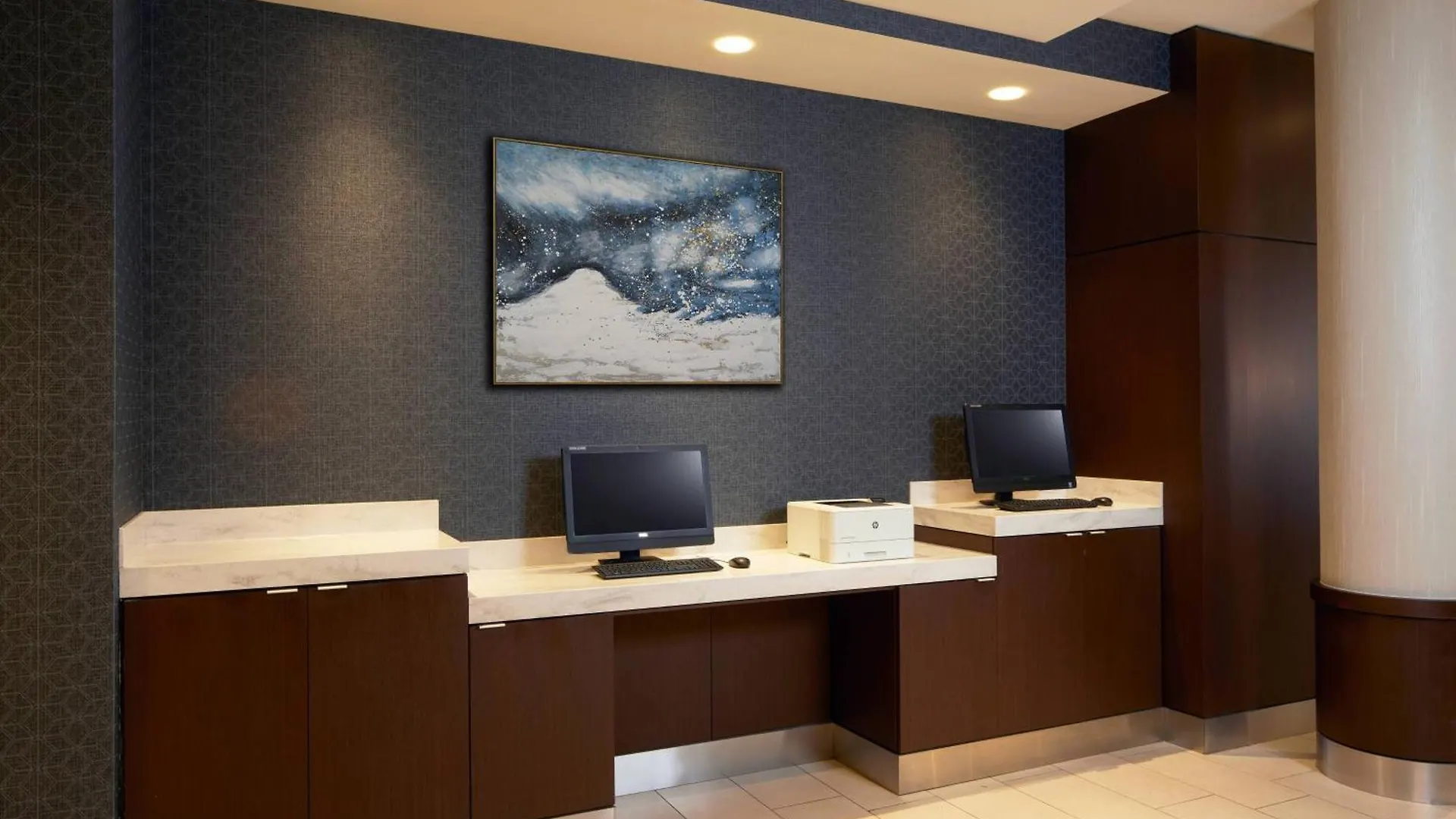 Courtyard By Marriott Los Angeles Lax / Century Boulevard