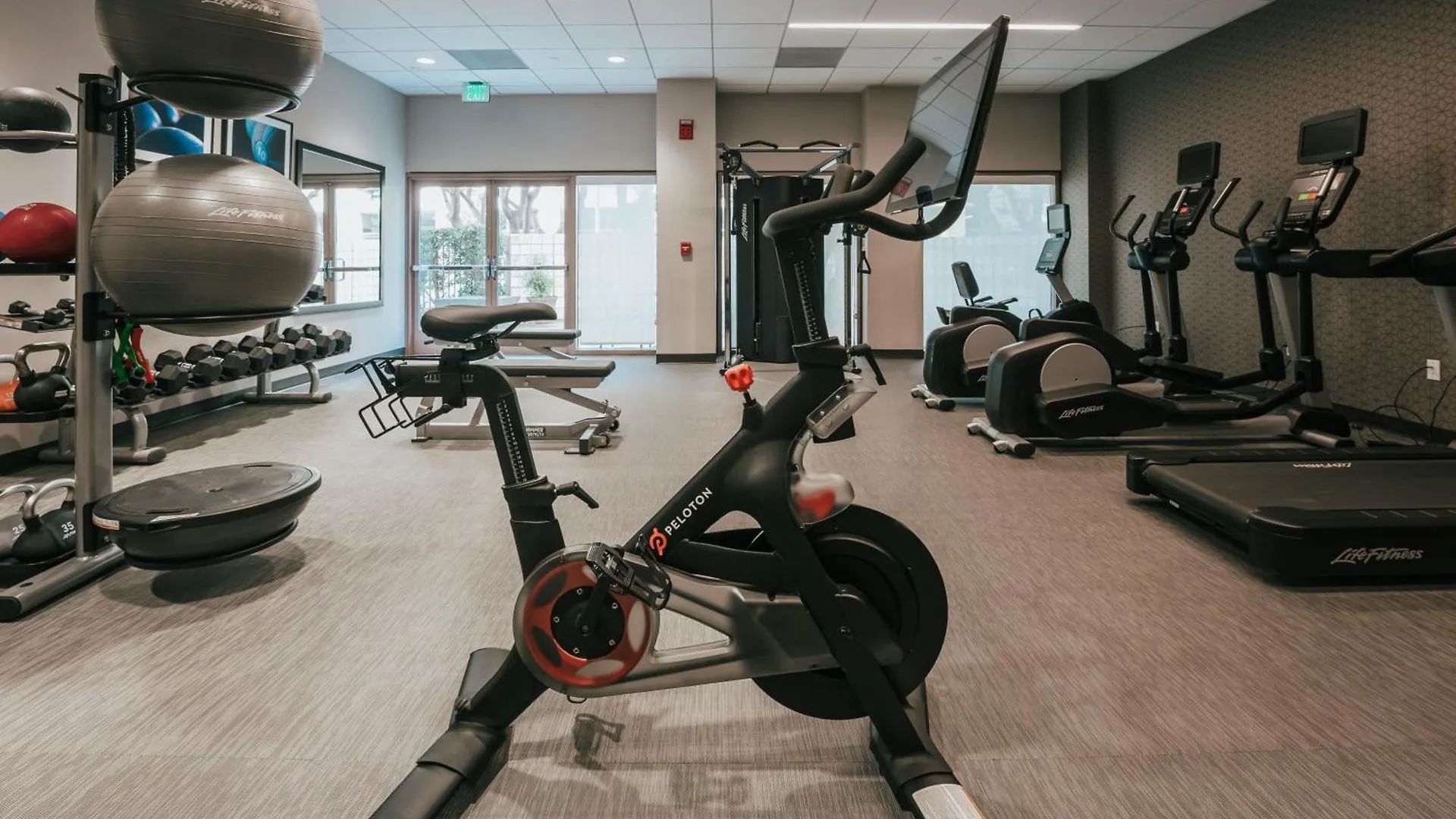 Courtyard By Marriott Los Angeles Lax / Century Boulevard Hotel