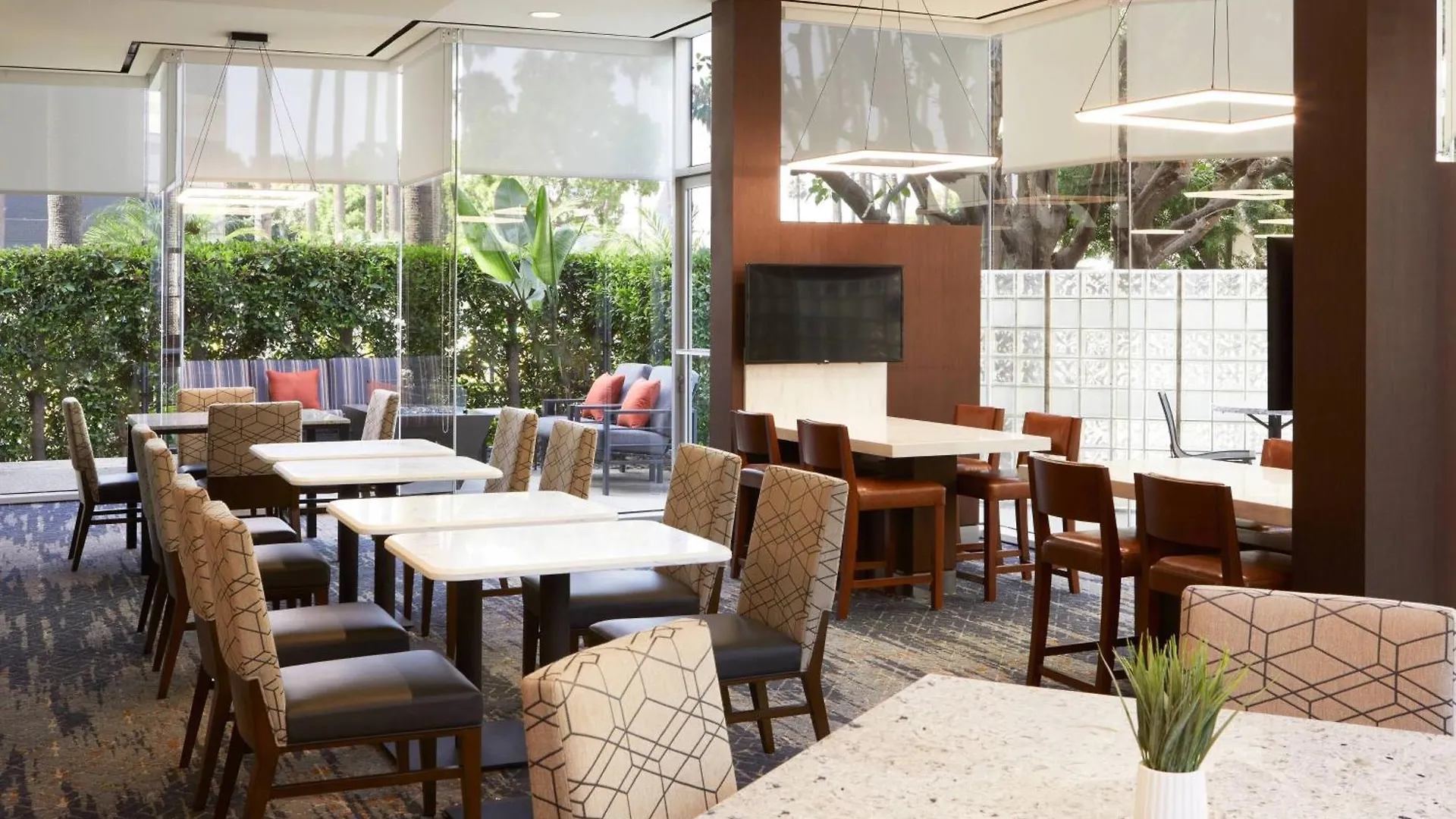Courtyard By Marriott Los Angeles Lax / Century Boulevard 3*,