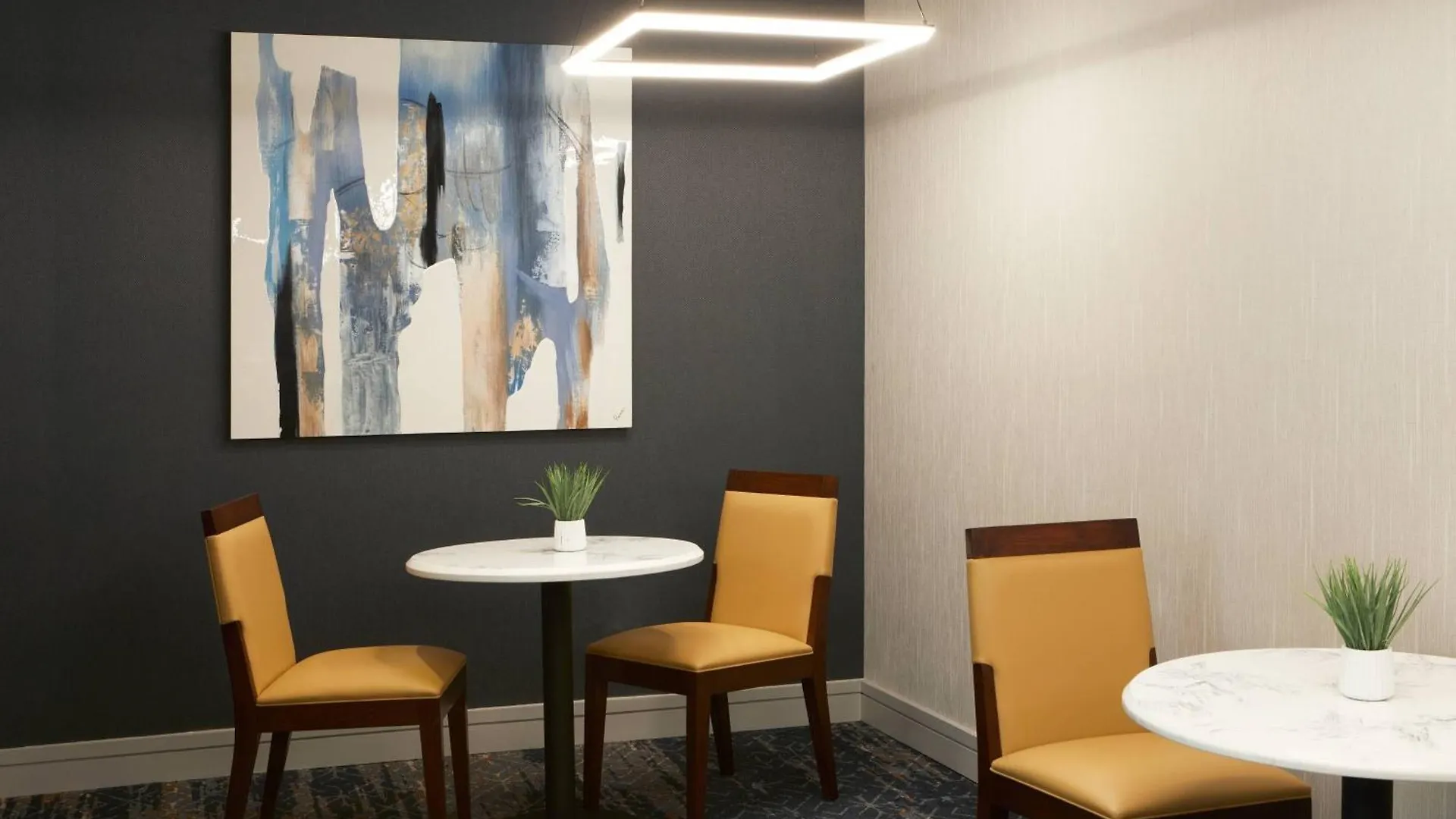 Courtyard By Marriott Los Angeles Lax / Century Boulevard