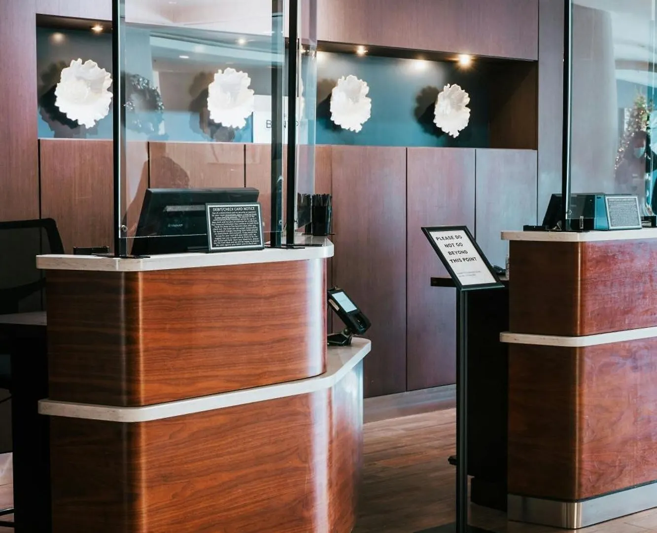 Courtyard By Marriott Los Angeles Lax / Century Boulevard Hotel