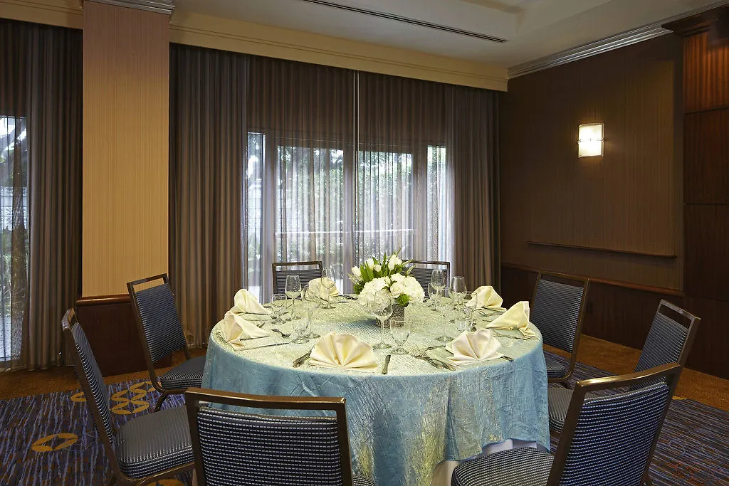Courtyard By Marriott Los Angeles Lax / Century Boulevard